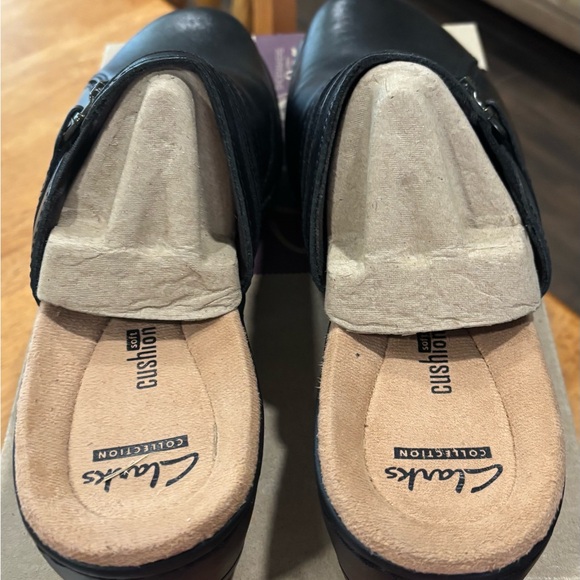 Clarks Black Leather Slip-On Shoes - Picture 5 of 5